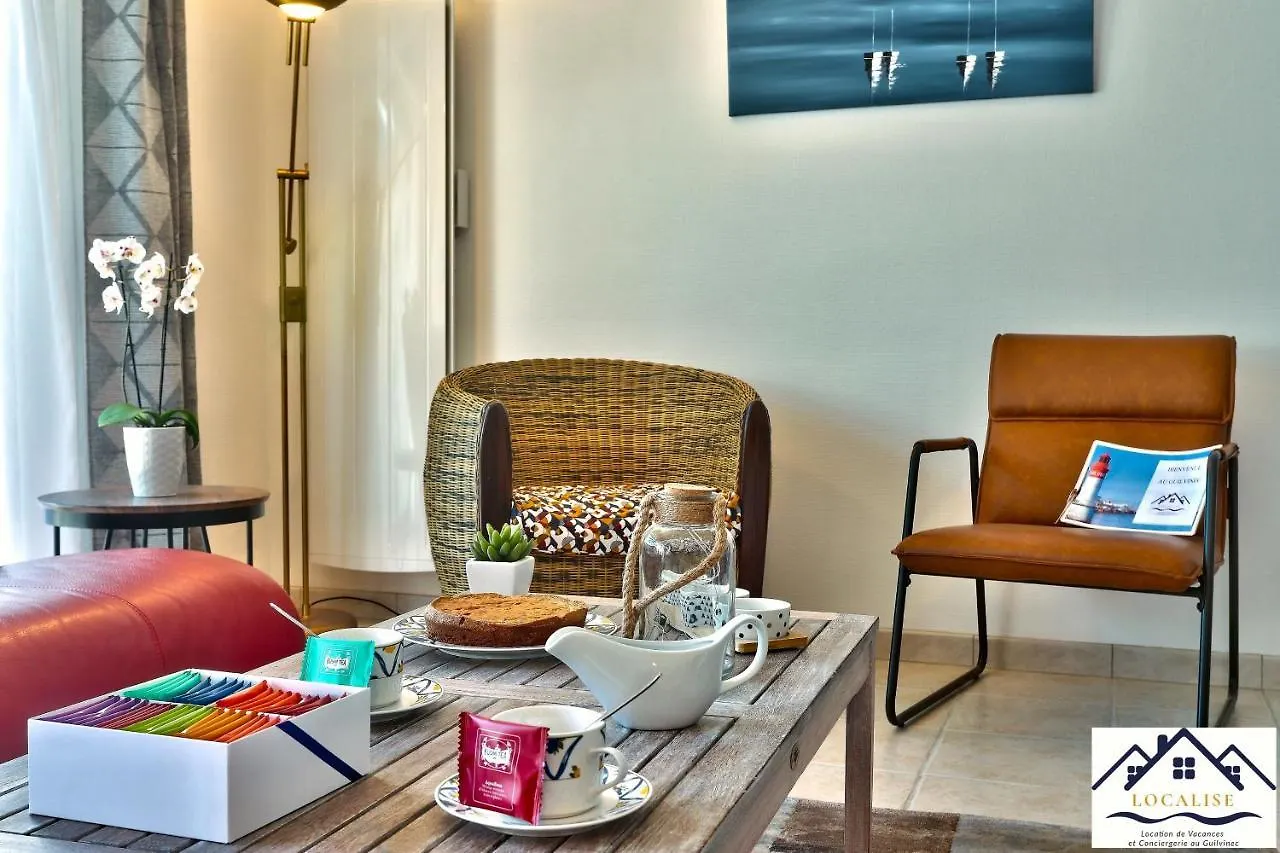 La Maison Du Pecheur: Seaside Retreat with Garden and Wi-Fi Guilvinec 0*,  France