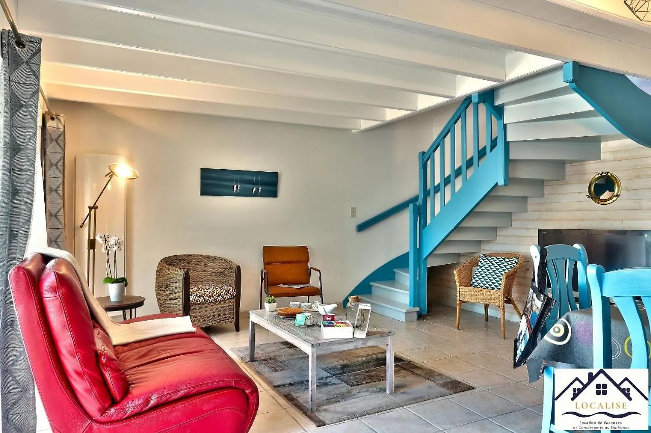 Holiday home La Maison Du Pecheur: Seaside Retreat with Garden and Wi-Fi Guilvinec France