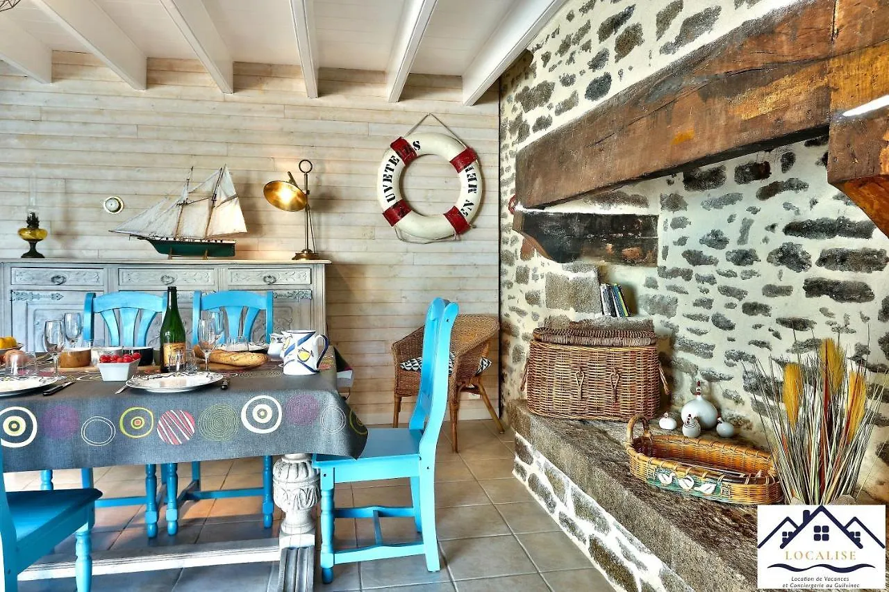 La Maison Du Pecheur: Seaside Retreat with Garden and Wi-Fi Guilvinec Holiday home