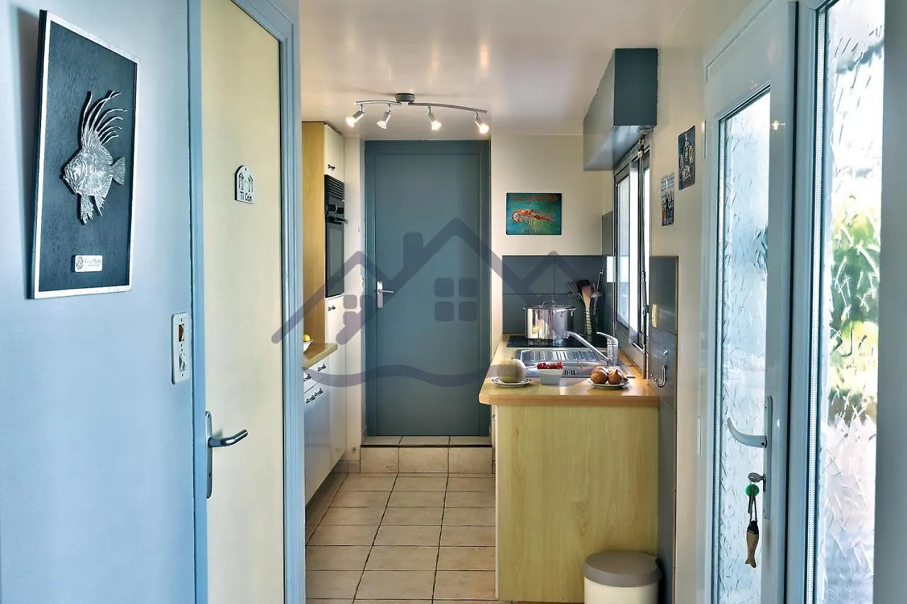 La Maison Du Pecheur: Seaside Retreat with Garden and Wi-Fi Guilvinec France