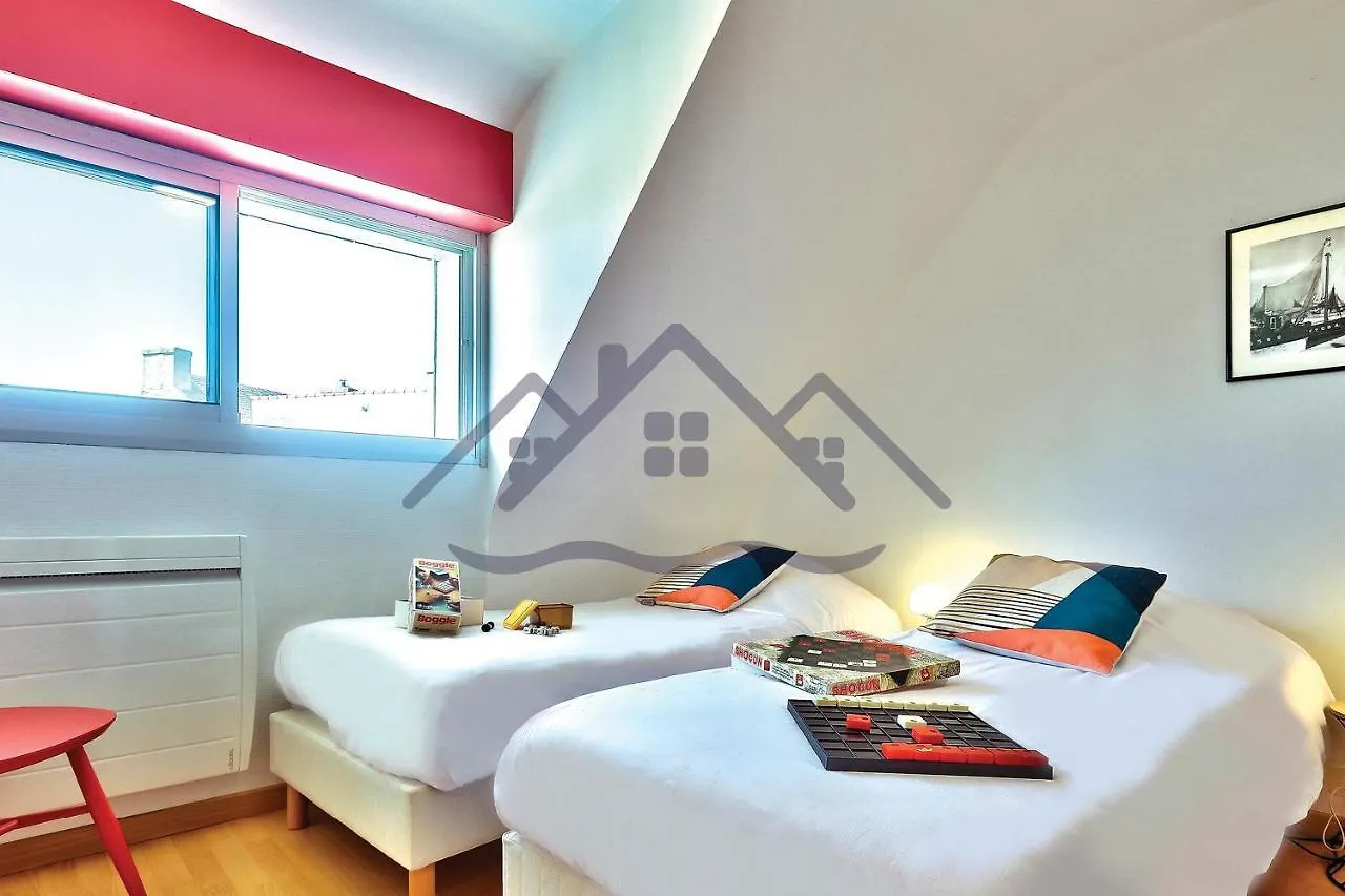 La Maison Du Pecheur: Seaside Retreat with Garden and Wi-Fi Guilvinec France